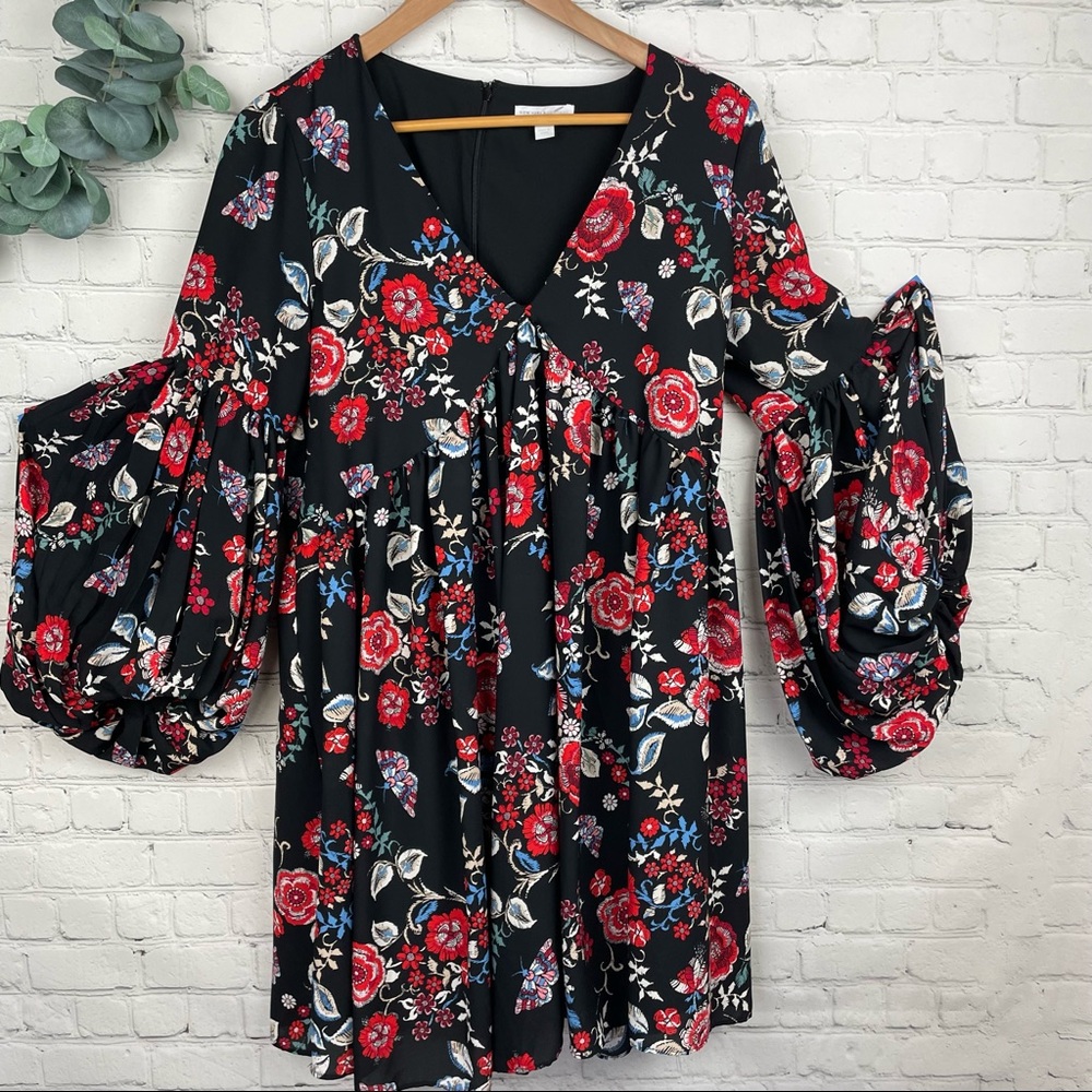 NEW YORK & COMPANY Empire Waist Balloon Sleeves Floral Dress size small